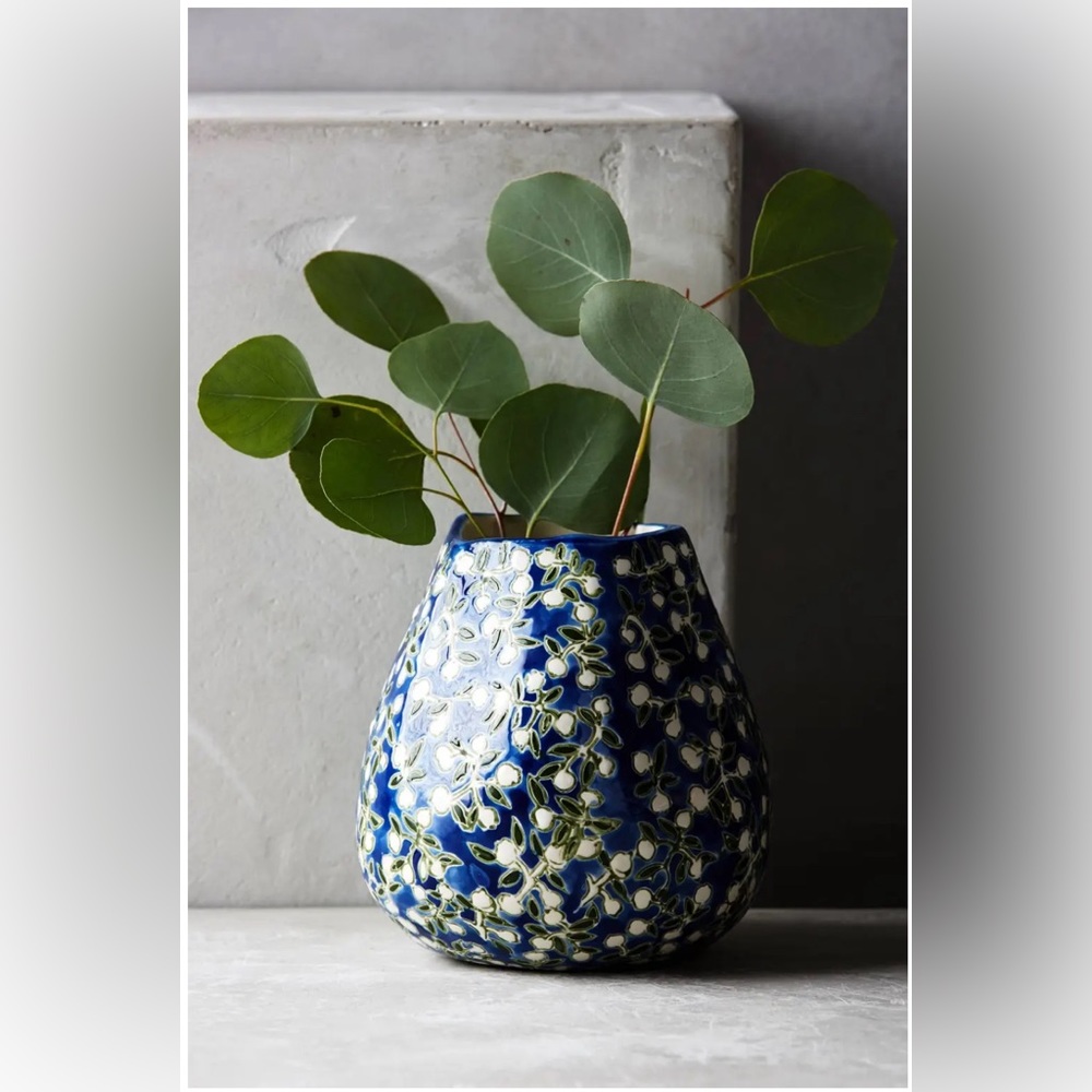 NWOT RARE Dorotea Ceramics Blue Windswell Vase for Anthropologie